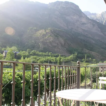 Bpirineos-Parque Los Tilos 1 Benasque Exterior foto